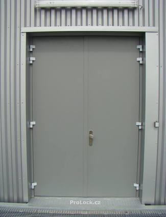 Speciální dveře - vrata VIPAX 05